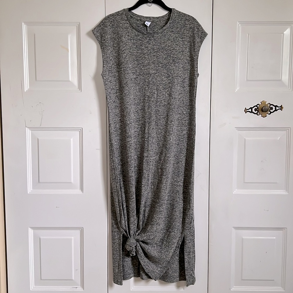 OLD NAVY Women’s Sleeveless Midi Dress